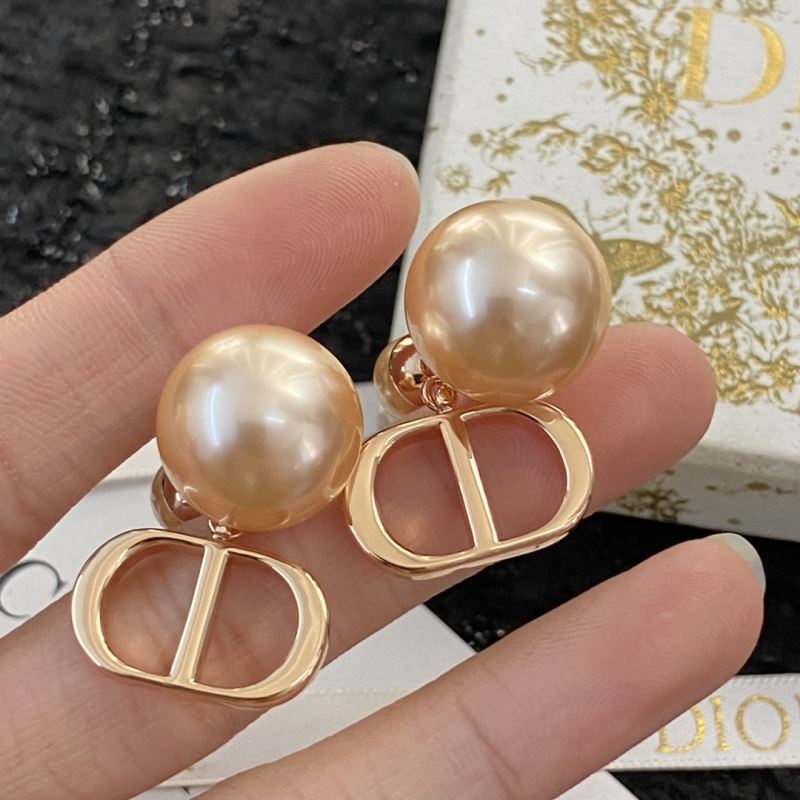 chr1st1an D10r earrings